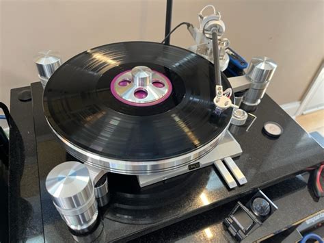 Oracle Audio Delphi Mk Vii Turntable— A Piece Of Art Or A Record Player