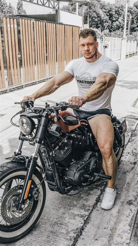Pin By Steven Schlipstein On Men On Motorcycle Perfect Body Men Muscle Men Handsome Men