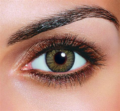 There are two ways you can go about picking your eyeshadow shades. Hazel Eyes: Best Eyeshadow and Makeup For Hazel Eyes