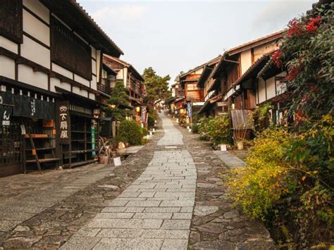 Nakasendo trail, 530 km, 329 miles, about 27 days. Japan self guided walking holiday, Nakasendo Trail. Helping Dreamers Do