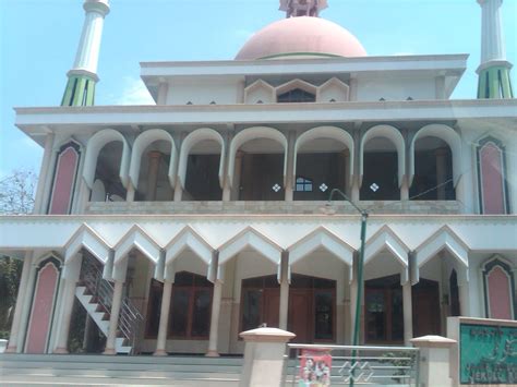 Aneka Info Islam Masjid Gondoharum Jekulo Kudus