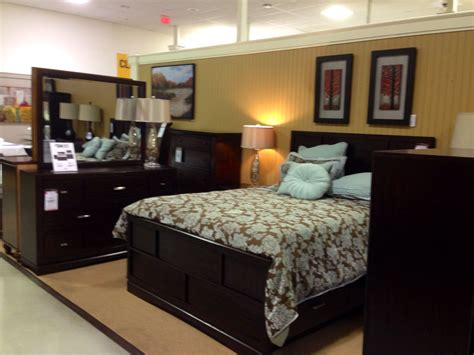 Toronto 6 piece storage bedroom set with nightstand dresser and. This room at value city furniture for a bedroom set ...