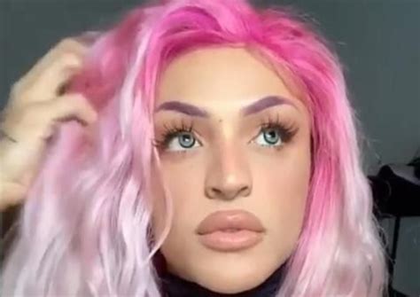 veja vÍdeo pabllo vittar sensualiza com decote e seios fartos famosos and tv portal do