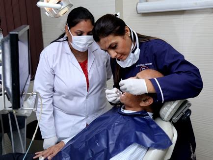 See the best rated dentists of total 127830 dental clinics in the world. Who are the best/most experienced dentists in South Delhi ...