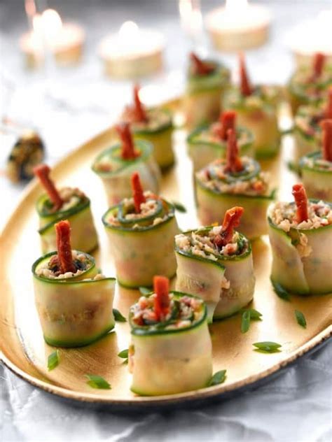 Maybe you are even hosting your own kid's christmas party and are looking for some fun snack ideas to serve. 15 Fun Christmas Finger Foods for Everyone