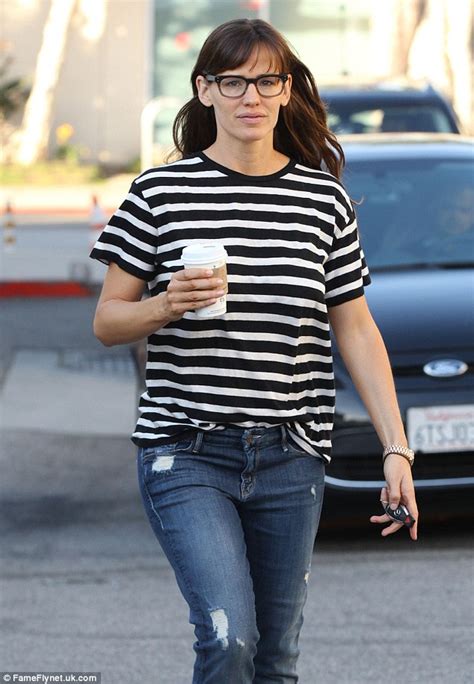 Jennifer Garner Rocks Striped T Shirt And Geek Chic Glasses As She