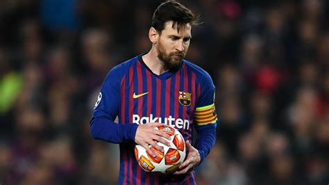Jika belum, cek perinciannya di sini! Gaji Lionel Messi Kalahkan Ed Sheeran - Beritarakyat ...