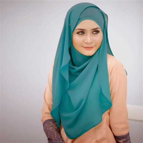 Tutorial Hijab Style Tampil Cantik Elegan Dengan Hijab Halfmoon Jallosi