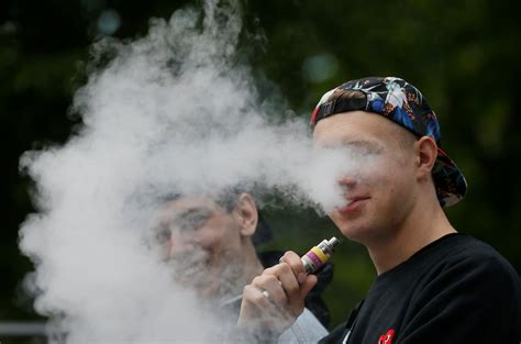 Teen Use Of E Cigarettes Tobacco Products Drops After Regulatory Push Cdc