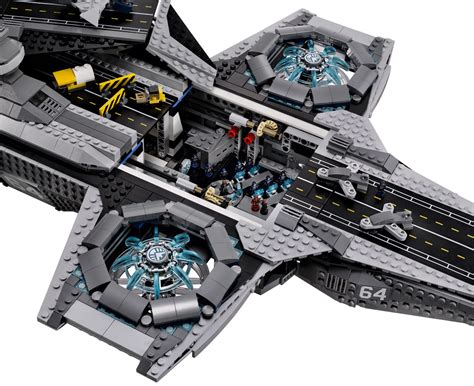 Sr Pick Legos 3000 Piece ‘avengers Shield Helicarrier