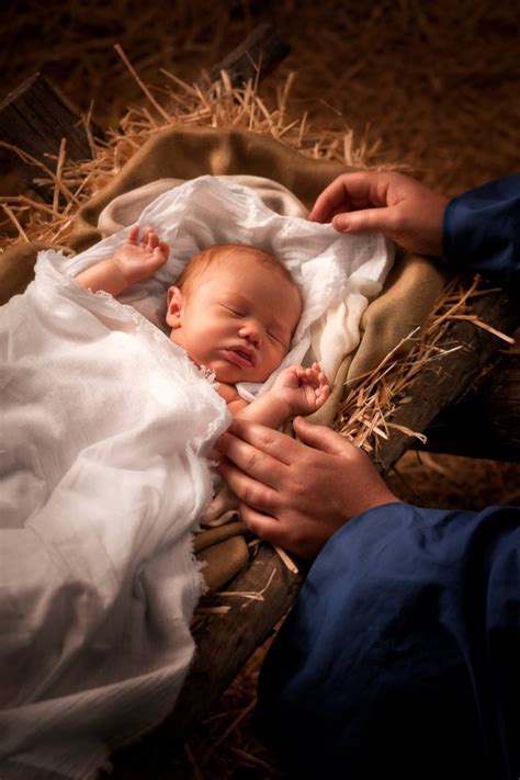 Pin By Cyndi Booth 2 On Christmas Baby Jesus Pictures Baby Jesus
