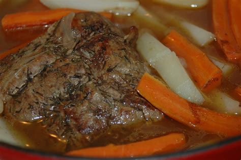 3 to 4 4 to 6 6 to 8: Delicious Dutch Oven Pot Roast Recipe | Delishably