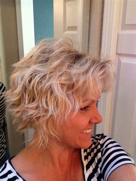 It's always a cute and fun hairstyle to rock during the day, or even on a night out. Scrunched | Bob hairstyles, Hair styles, Angled bob hairstyles