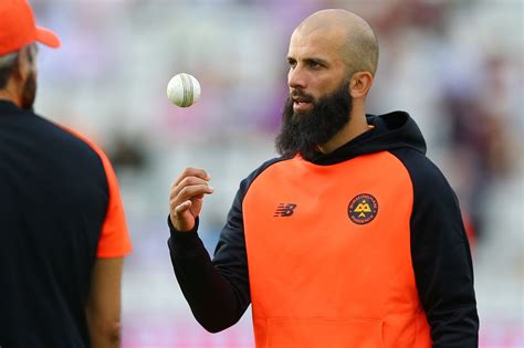 Moeen Ali Warms Up Before A Hundred Game