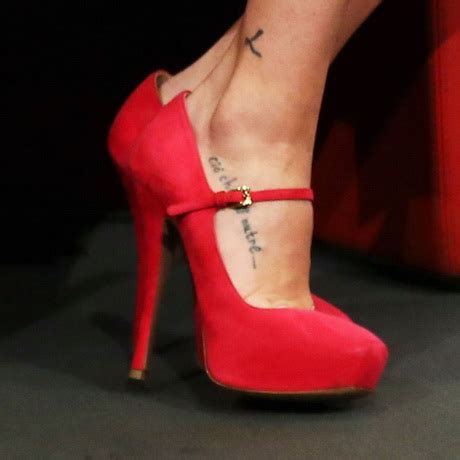 Scopri i nuovi modelli primavera estate primadonna collection! Scarpe rosse con tacco