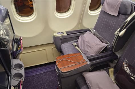 Thai Airways Business Class Bangkok To Colombo A330 300 Tg307