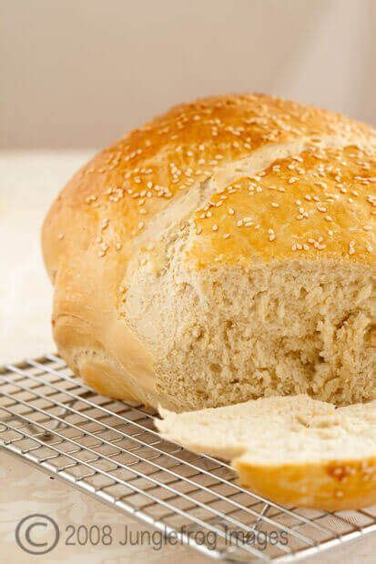 A collection of hungarian recipes and home cooking. Hungarian farmers bread | Recipe | Homemade bread, Food ...