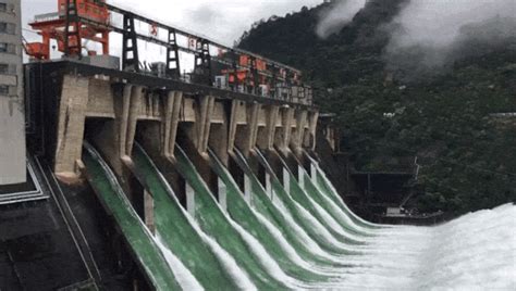 水库面平均雨量（毫米） 水库名称 今天雨量 昨天雨量 前天雨量 累计雨量 最大雨量点(今天) 新安江水库没提前泄洪影响安徽歙县高考？专家回应质疑_腾讯新闻