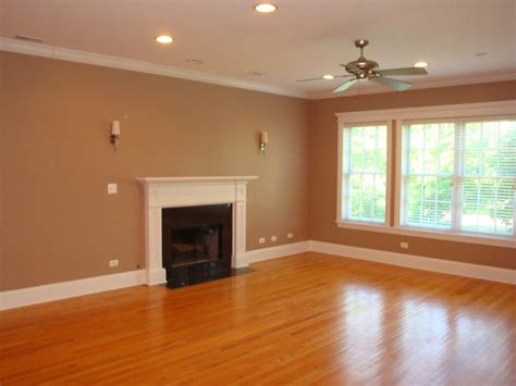 Aura® eggshell finish is part of an innovative paint and colorant system integrating the best technologies to deliver superior durability for any color along with the promise of long lasting beauty. "Whispering Woods" #1012, eggshell with Aura satin finish ...