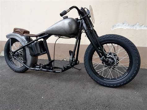 Rolling Chassis Softail Bobber