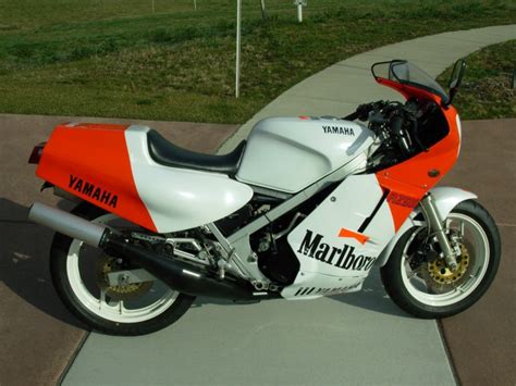 This question is asking for a comparison between apples and oranges. Yamaha RZ500 for sale - Two Stroke Grand Prix - MotoGP ...
