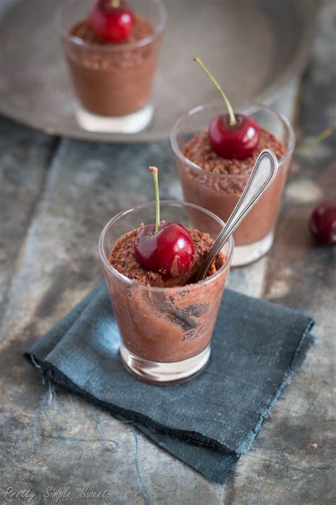 Eggs are most commonly thought of as a key ingredient in a number of savoury dishes, however they also hold an equally important place in sweet top tip: Eggless Chocolate Mousse | Pretty. Simple. Sweet.