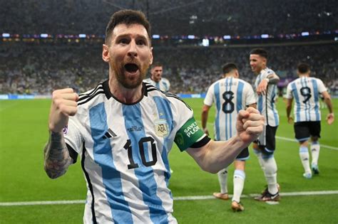 messi inspires argentina to crucial win over mexico 7sport