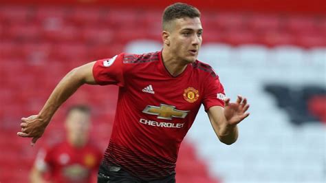 Are reporting the news that manchester united are agreeing to activate the release clause of diogo dalot for around £17.4m. Manchester United man Diogo Dalot hints that he will play ...