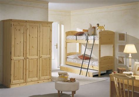 Il letto a castello in legno olimpo è riconosciuto per la qualità e versatilità, offrendo diverse opzioni per i bambini e fino a un'età adulta. #Camera in legno di pino con armadio 3 ante letto a ...