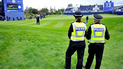 scotland allows women police officers to wear hijab al arabiya english
