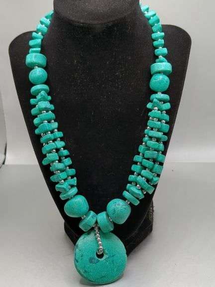 Turquoise Beads Necklace Isabell Auction
