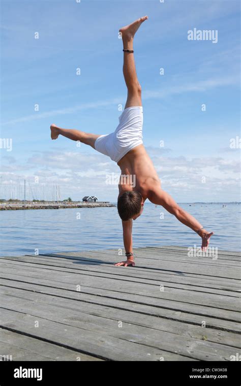 Man Doing Handstands Hi Res Stock Photography And Images Alamy