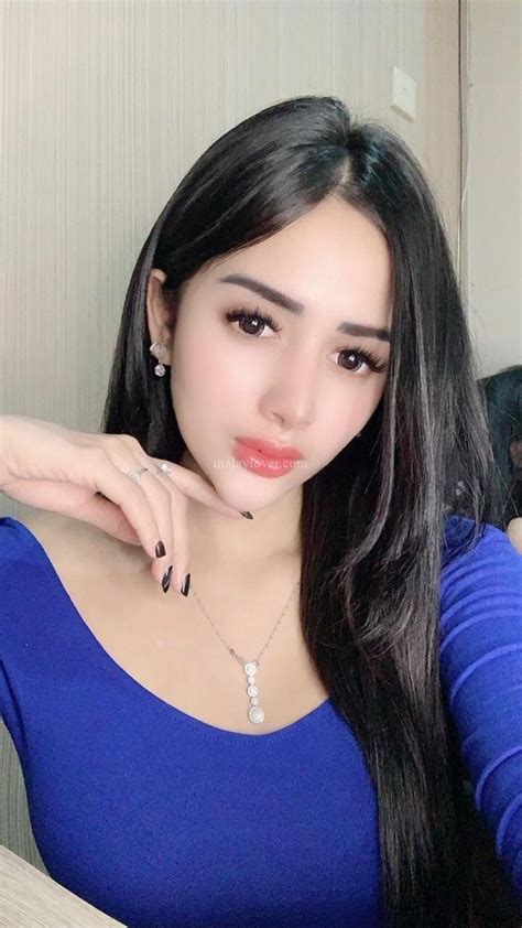 thai busty babe escort luxury premium call girl tina