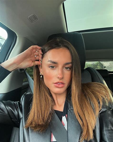 Amber Davies Bio Age Height Models Biography Hot Sex Picture