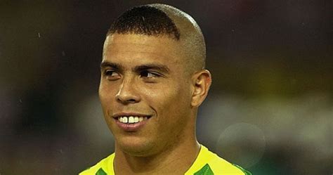 Even though he typically sports spikes and mohawks, cristiano can also turn it up a notch when the occasion calls for it. Ronaldo finally reveals why he got that hideous haircut ...
