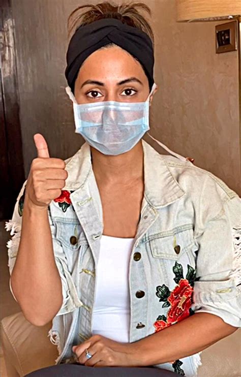 While wearing either airpod, two quick, sharp taps on the outside of that airpod will answer a phone call or hang up the phone. Video: Hina Khan shows how to wear the mask correctly ...