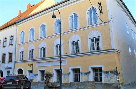 Vienna state opera house, adolf hitler, 1912. Braunau: Hitler-Haus wird Polizeidienststelle ...