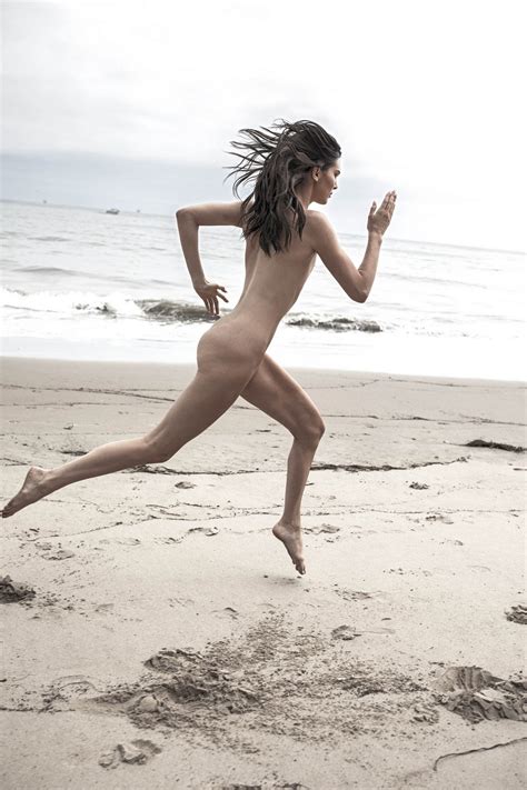 Kendall Jenner Non Retouched Nude Pics By Russell James Photos Free Download Nude Photo Gallery