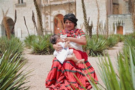 18 Stunning Photos Of Moms Breastfeeding Around The World Huffpost