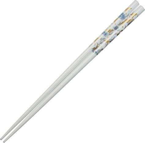 The japanese chopsticks are traditionally 9 inches long with a thick handle and tapered tip, which prevents food from slipping away. Cranes on White Japanese Style Chopsticks