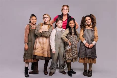 ‘annie Arrives In Philly This Week Its A Second Act For One Member Of The Shows National Tour