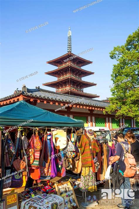 Japan Honshu Kansai Osaka Tennoji Shitennoji Temple Flea Market