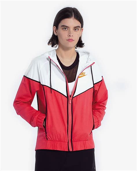 Les modèles phares de la collection. Coupe-vent tissé Nike Sportswear Windrunner pour Femme ...