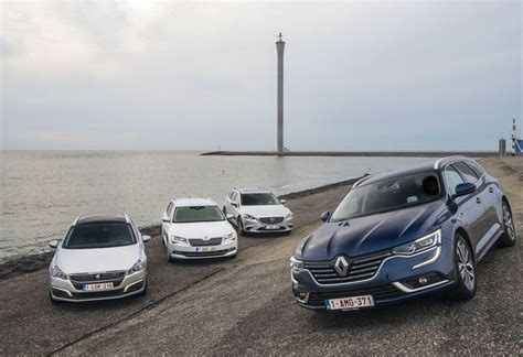 Grandtour jest o 18 mm dłuższy od limuzyny i ma ten sam rozstaw osi. Review Renault Talisman Grandtour vs concurrenten 2016 ...