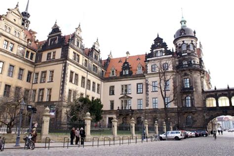 Das grüne gewölbe ist das prächtigste schatzkammermuseum europas. Museen - Grünes Gewölbe in Dresden