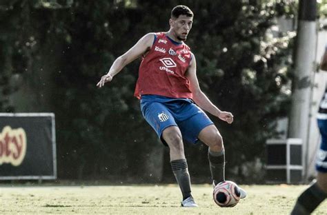 Jovem pan > jesualdo ferreira. Jovem zagueiro fala sobre expectativa de estrear no ...