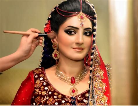 Latest Bridal Make Up Special Pakistani Dulhan Barat Make Up