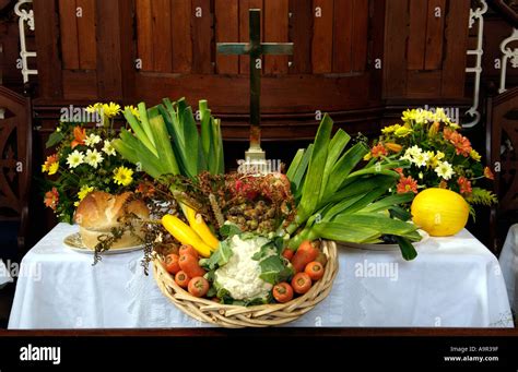 Harvest Festival Display Church Hi Res Stock Photography And Images Alamy