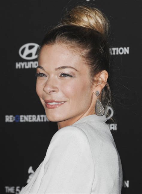 Leann Rimes To Make Out With Charlie Sheen On Anger Management Tv Fanatic