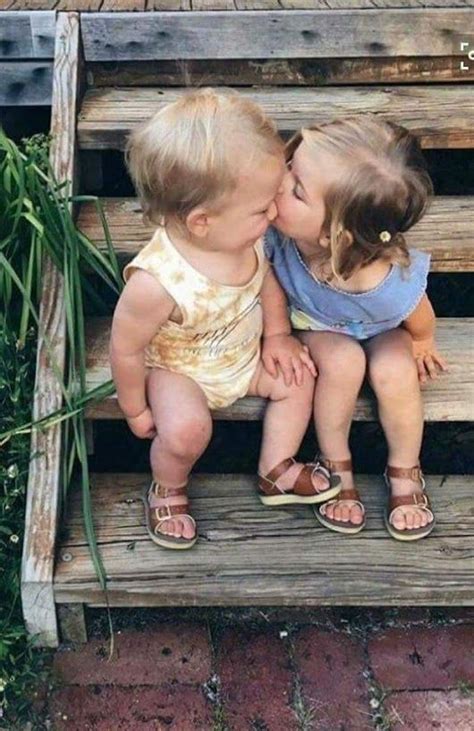 😀😀﻿ Little Loves Precious Children Beautiful Babies Children Kissing